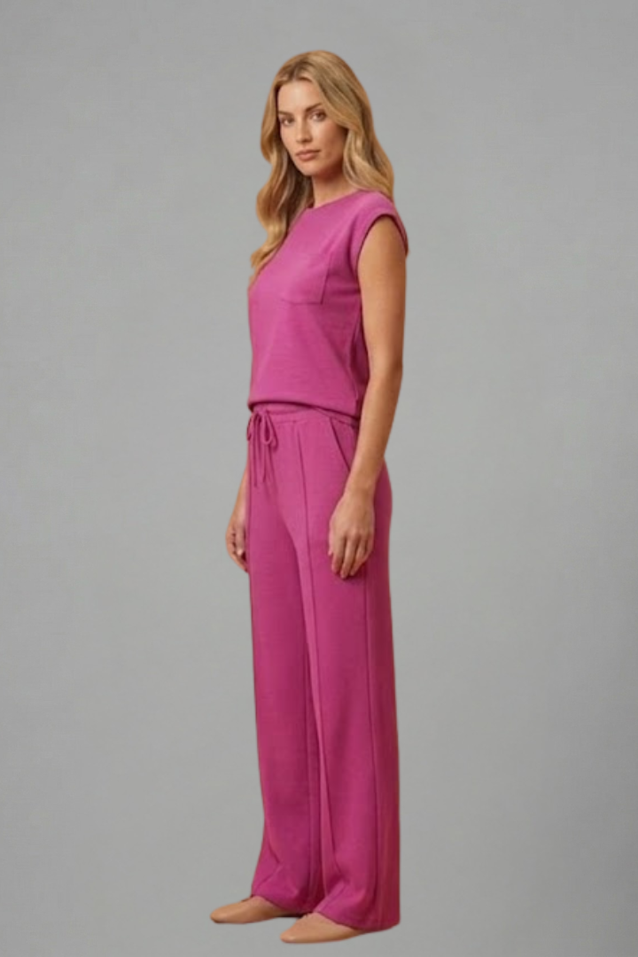 Women's Two-Piece Loungewear Set – Short Sleeve Top & Elastic Waist Shorts with Pockets