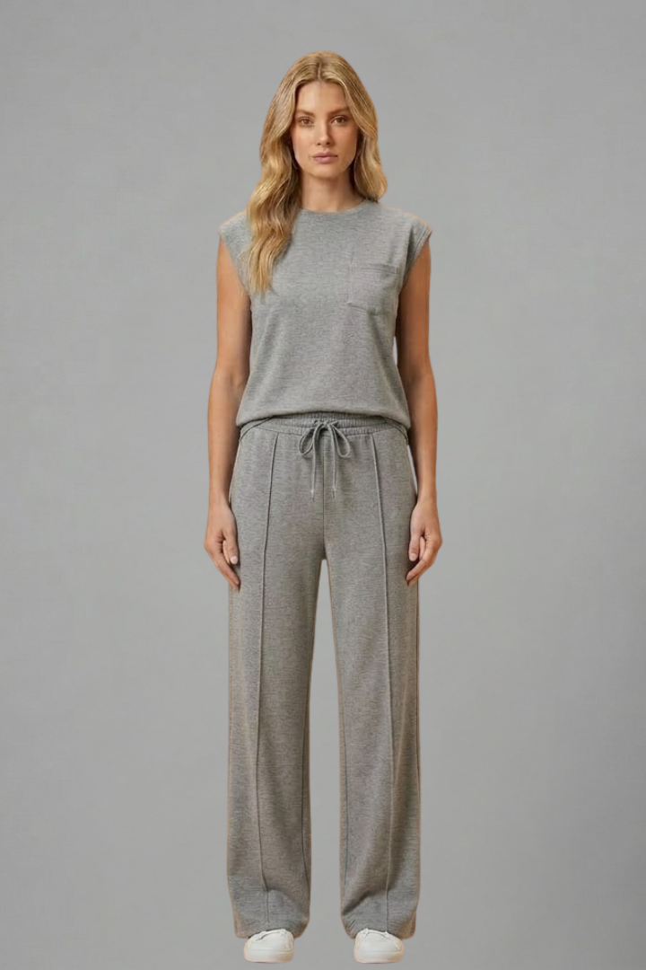 Women's Two-Piece Loungewear Set – Short Sleeve Top & Elastic Waist Shorts with Pockets