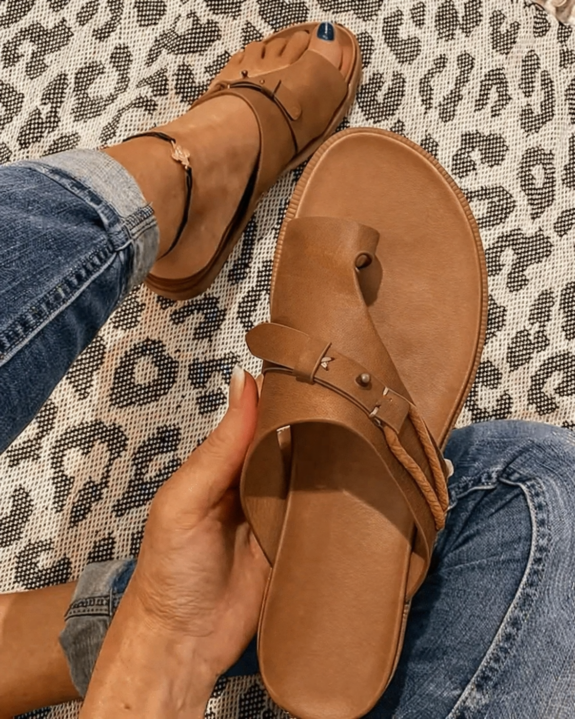 Women's Flat Toe Loop Sandals – Casual Summer Holiday Sandals for Beach & Weekend